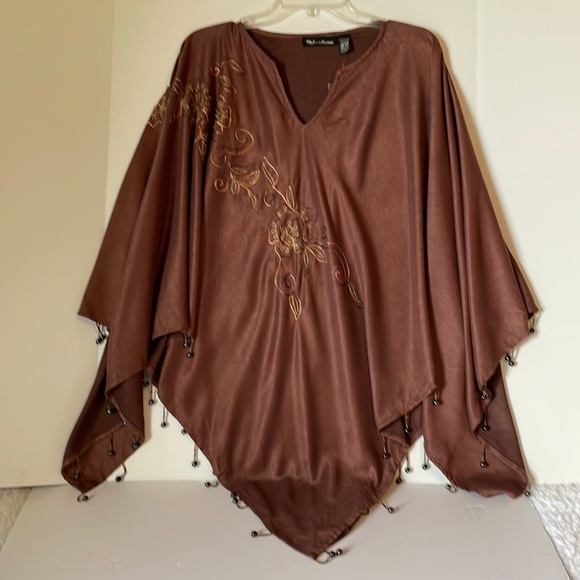 Club Z Collection poncho  One size   Beaded  Embroidered boho style NWT - Picture 1 of 9